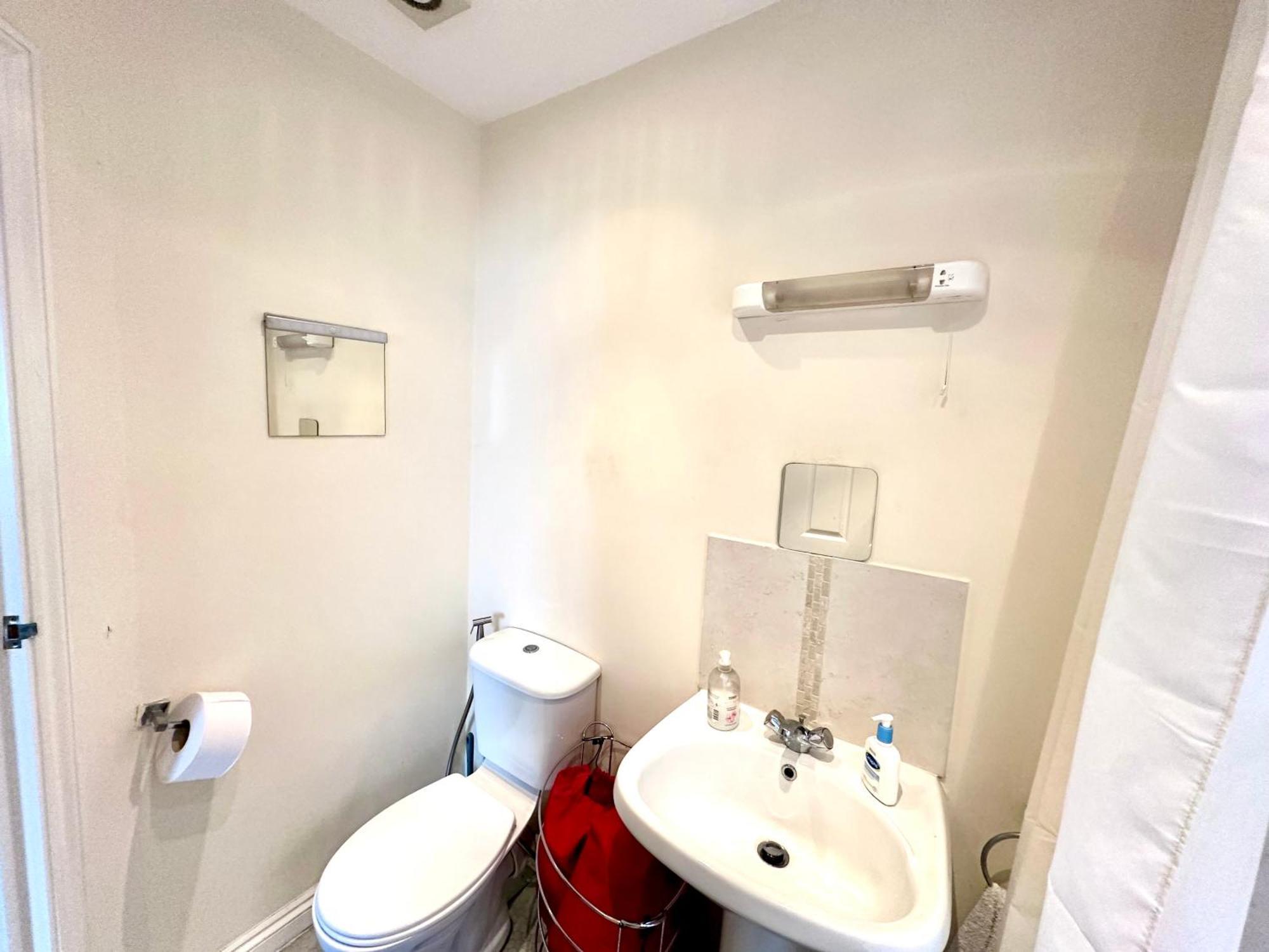 Romford Retreat Homestay Экстерьер фото